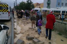 Okul Yolu, Çamur Deryasına Dönünce!