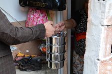 Dost Eli, İhtiyaç Sahiplerinin Yanında