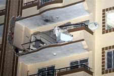 Bu Kez Canlı Bomba Kendini Patlattı; 4 Polis Yaralı