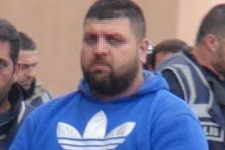 Çakıcı’nın Adamları Makam Aracını Kurşunladı