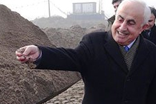 Kumu Gören Valinin, Yiyesi Geldi