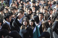 MEB Önünde Zincirli Eylem