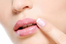 Uçuk Nedir? Bulaşıcı Mıdır? Nasıl Geçer?