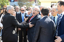 19 Mayıs Kutlamalarında 'Siyasi Bayrak' Problemi