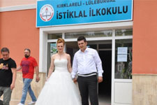 Gelin Ve Damat Sandık Başında