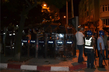 Asker Şehre İndi