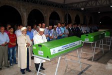 Aynı Aileden, 10 Kişi Toprağa Verildi!