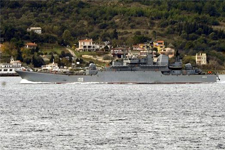 Çanakkale Boğazı'nda, Rus Savaş Gemisi
