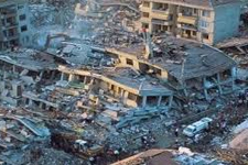 Japonya’da Yer Yerinden Oynadı: Şiddeti 6.4