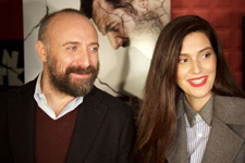 Halit Ergenç Ve Bergüzar Korel Aynı Dizide Servet Kazanacak