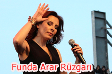 Funda Arar Çanakkale'de Sahne Aldı