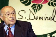 Baba İçin Mevlit Okutuldu