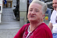 Hdp?li Gruba Küfreden Yaşlı Kadına Polis Müdahales