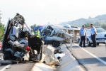 Çanakkale - Dehşet Kaza, Kamyon Minibüsü Parçaladı!